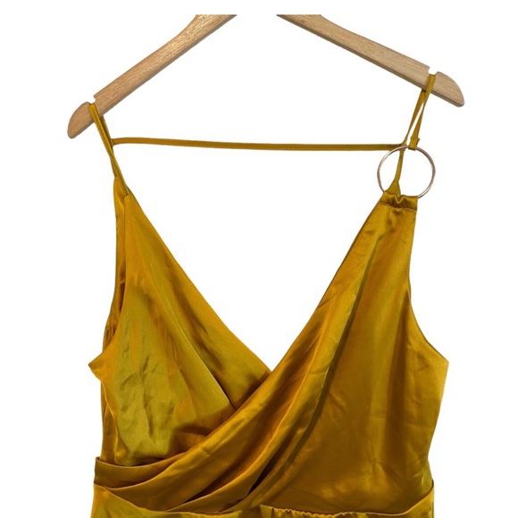 ASOS Cowl Back Golden Romper With Ring Detail NWT Size 14 - Picture 5 of 7